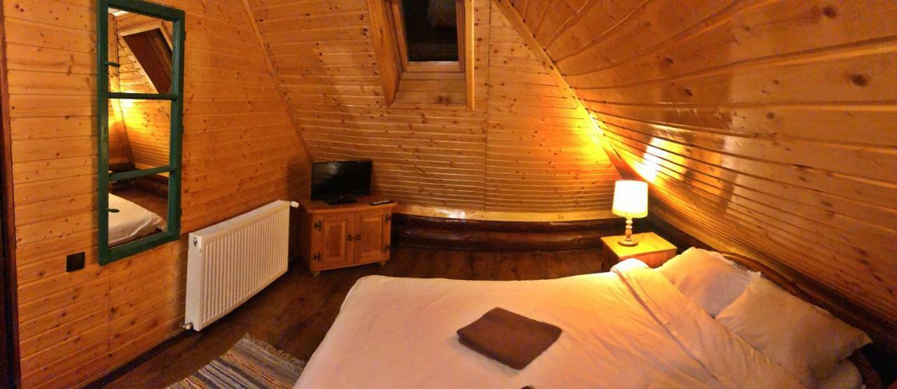 Cabana Din Groapa Frumoasa Risnov Exterior photo
